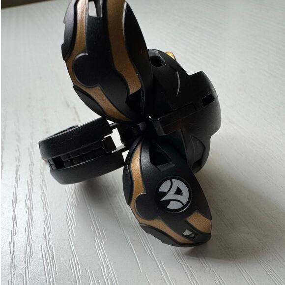 Bakugan Dragonoid 660G BakuBronze Gold Black Pyrus Battle Brawlers Spin Master - Picture 2 of 3